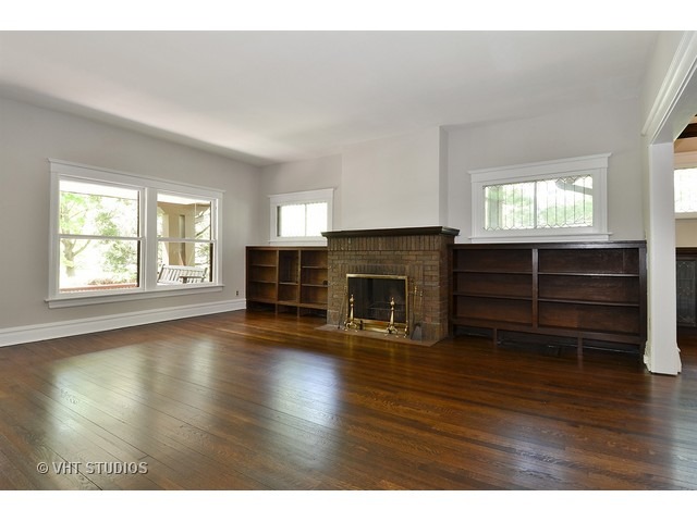 For Sale: 2665 Stewart Ave Evanston, IL 60201