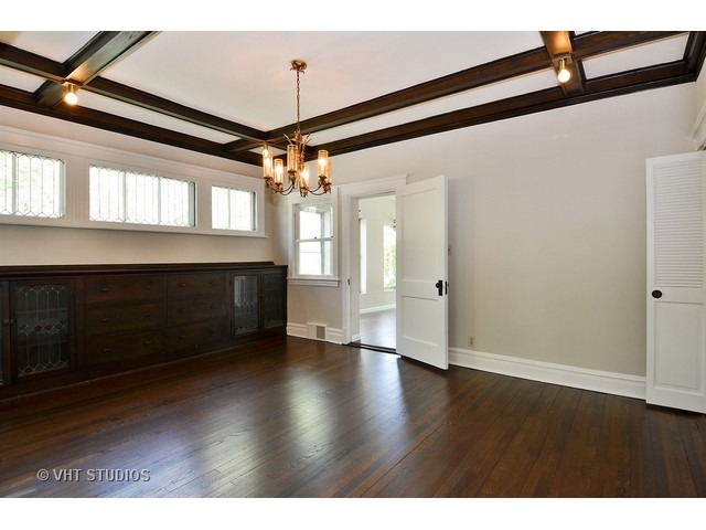 For Sale: 2665 Stewart Ave Evanston, IL 60201