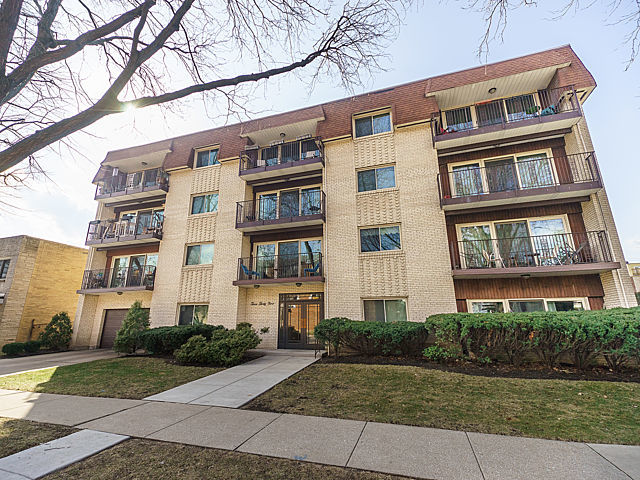7243 Madison St #202