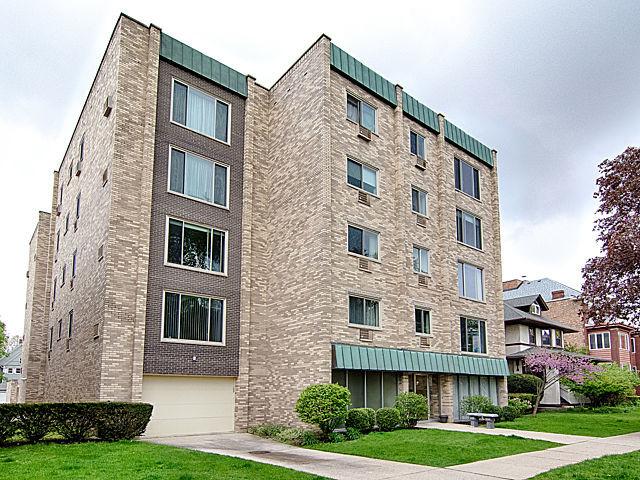 332 Wesley Ave #2B
