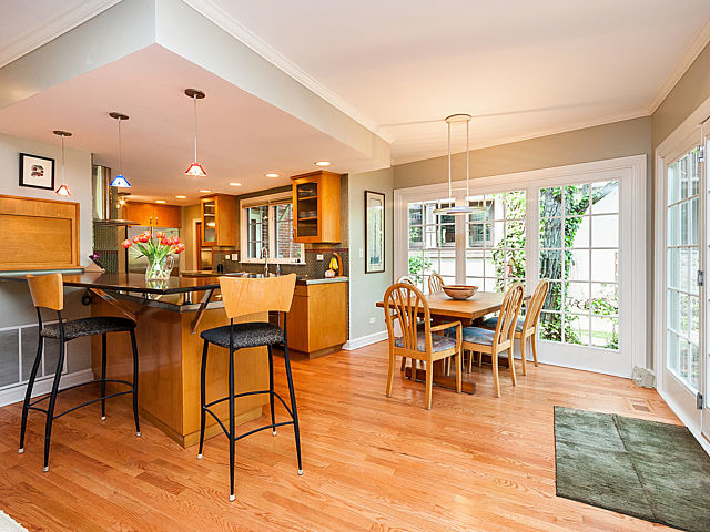 For Sale: 536 Fair Oaks Ave Oak Park, IL 60302