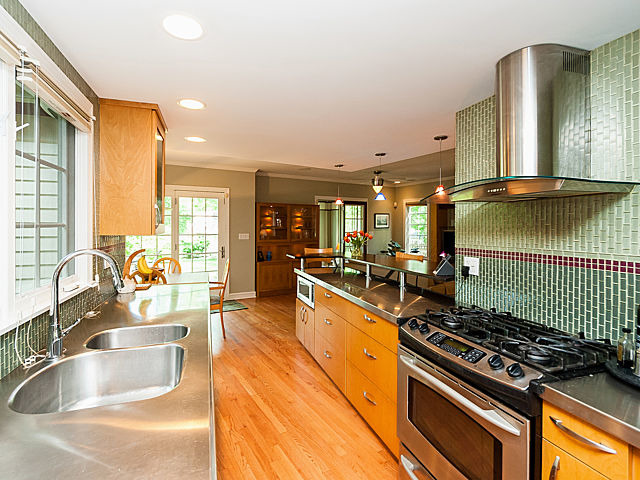 For Sale: 536 Fair Oaks Ave Oak Park, IL 60302