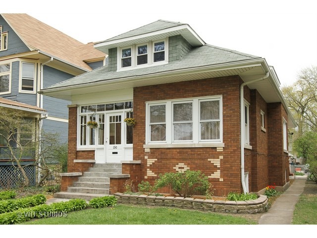 For Sale: 130 S Lombard Ave Oak Park, IL 60302