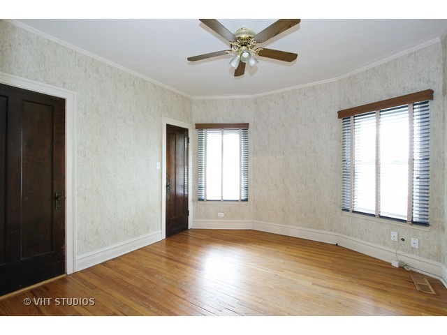 For Sale: 130 S Lombard Ave Oak Park, IL 60302