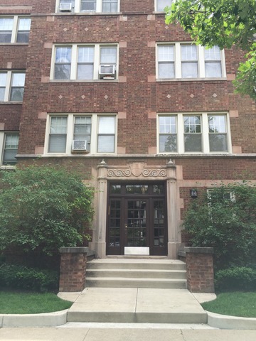 For Sale: 129 Clinton Ave #1V Oak Park, IL 60302