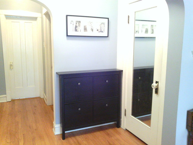 For Sale: 129 Clinton Ave #1V Oak Park, IL 60302