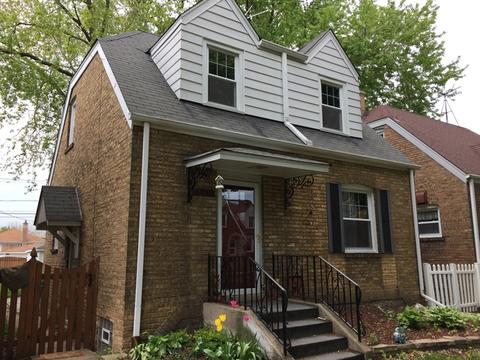 2733 Clarence Ave