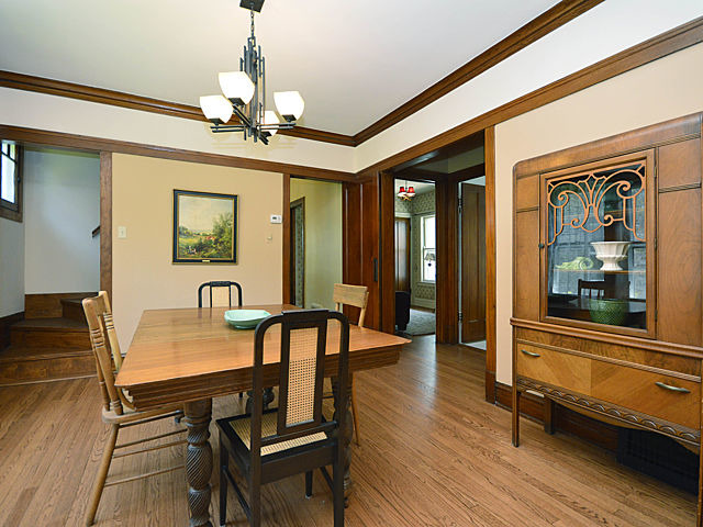 For Sale: 3432 Wenonah Ave Berwyn, IL 60402