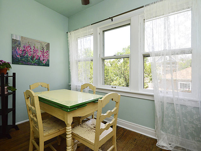 For Sale: 3432 Wenonah Ave Berwyn, IL 60402