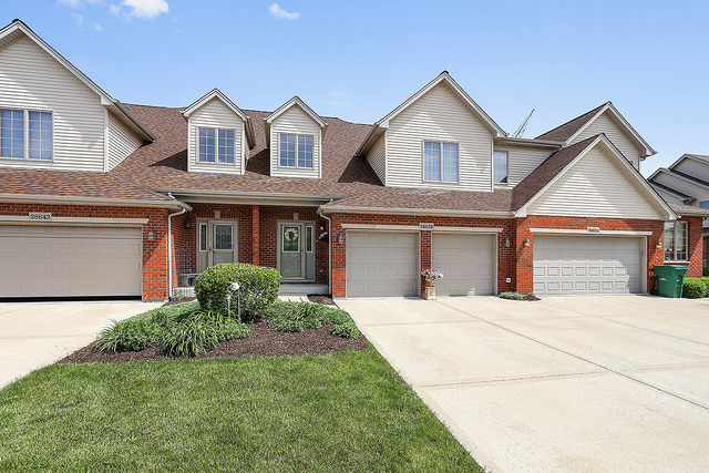 For Sale: 26638 W Old Kerry Grv Channahon, IL 60410