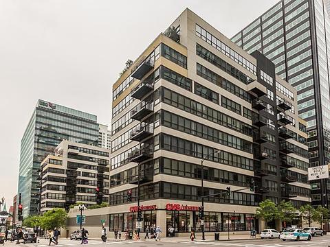 210 S Desplaines St #306