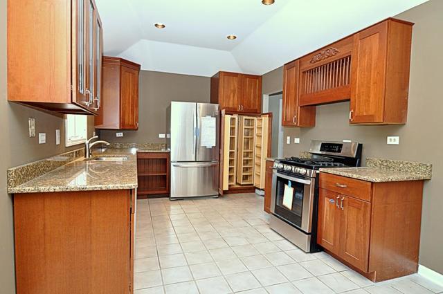 25 E Donovan Ct