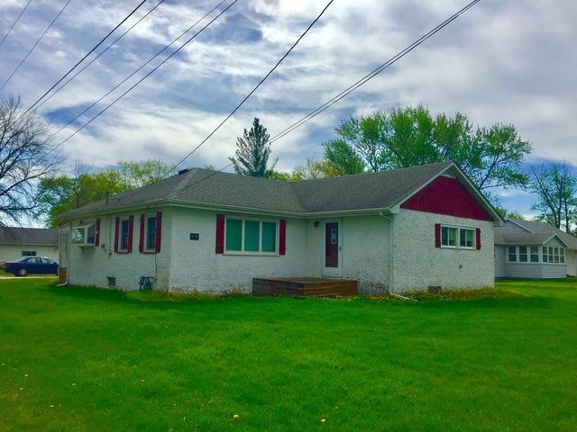 344 N East St