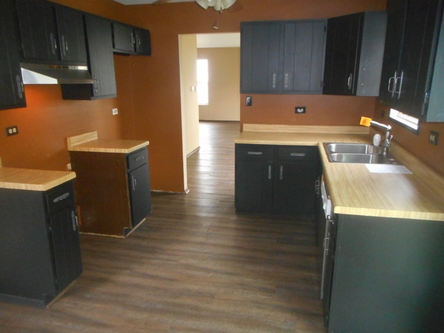 For Sale: 20114 S Pine Hill Rd Frankfort, IL 60423
