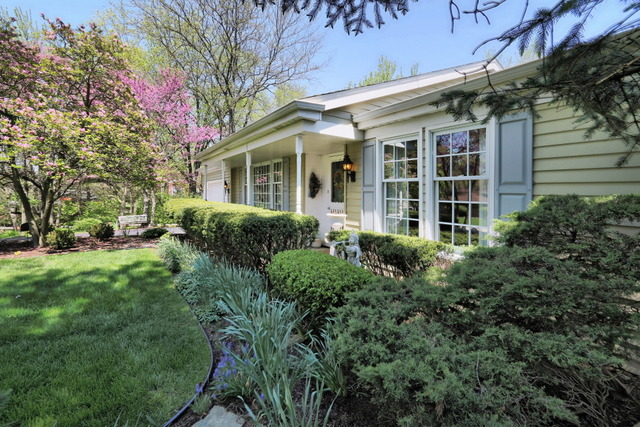 For Sale: 611 Cottonwood Rd Frankfort, IL 60423