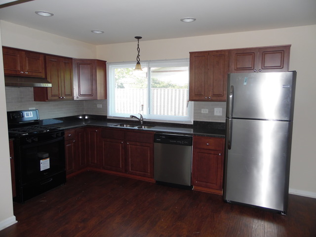 For Sale: 3403 Fountainbleau Dr Hazel Crest, IL 60429