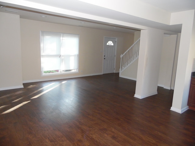 For Sale: 3403 Fountainbleau Dr Hazel Crest, IL 60429