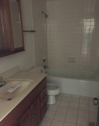 For Sale: 1000 Holbrook Rd #APT H Homewood, IL 60430