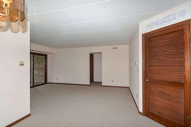 For Sale: 18133 Martin Ave #1NE Homewood, IL 60430