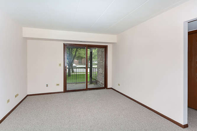 For Sale: 18133 Martin Ave #1NE Homewood, IL 60430