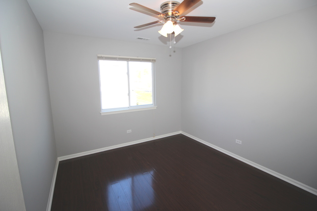 1836 Tanager Ct #1836