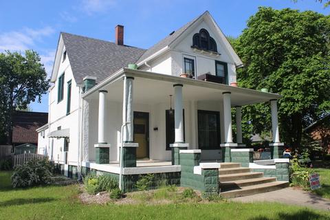 1200 W Caton Ave