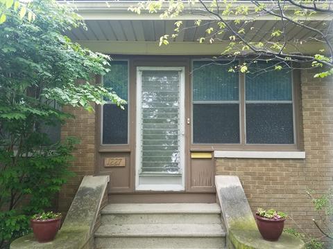 1713 Cora St