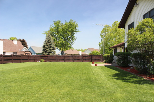 For Sale: 1205 Barber Ln Joliet, IL 60435