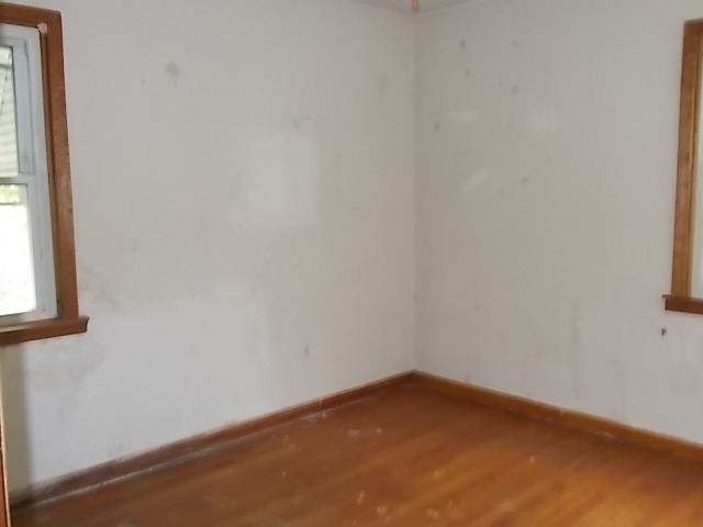 For Sale: 209 Earl Ave Joliet, IL 60436