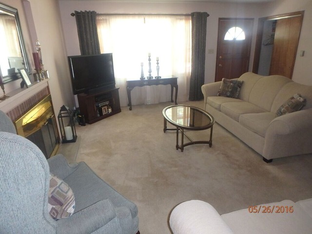 3313 S Manor Dr