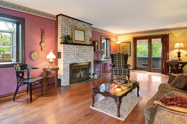 105 Ruffled Feathers Dr