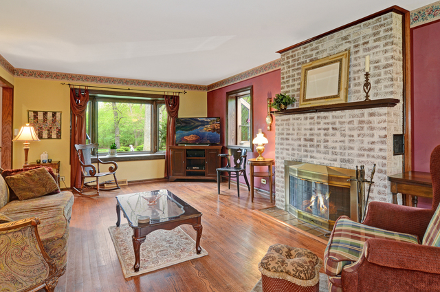 105 Ruffled Feathers Dr