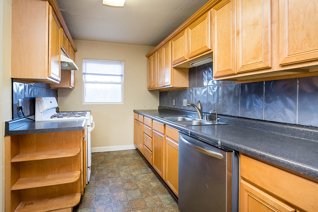 318 Charlestown Dr