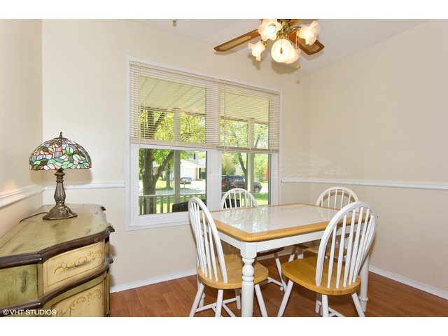 For Sale: 1086 Towner Dr Bolingbrook, IL 60440