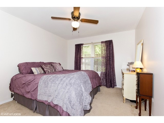 For Sale: 1086 Towner Dr Bolingbrook, IL 60440