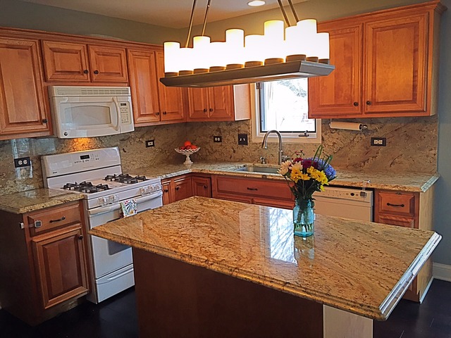 For Sale: 20008 Lakeview Way Mokena, IL 60448