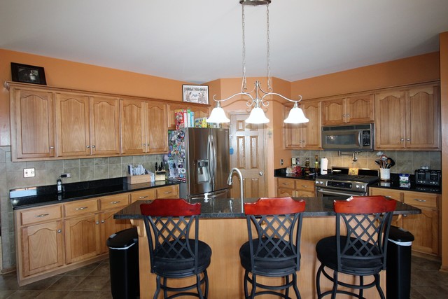 811 Laurel Bay