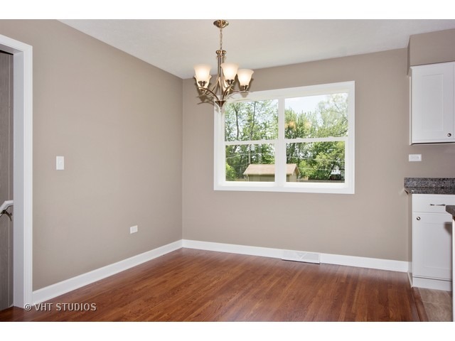 For Sale: 828 Melrose St New Lenox, IL 60451
