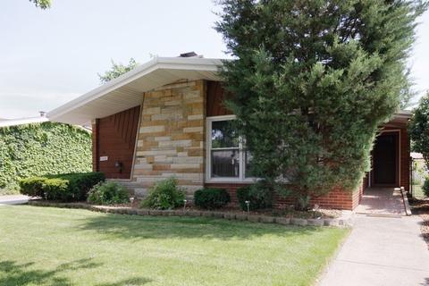 3938 W 104th Pl
