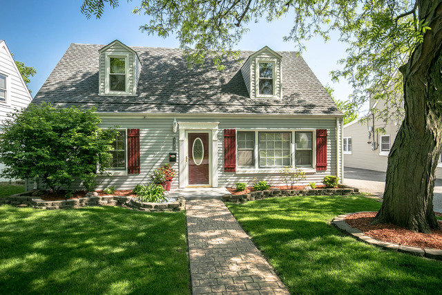 For Sale: 4340 W 99th Pl Oak Lawn, IL 60453