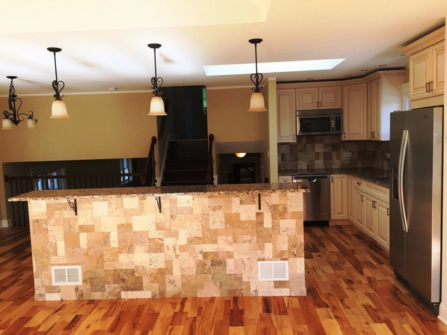 For Sale: 9805 Marion Ave Oak Lawn, IL 60453