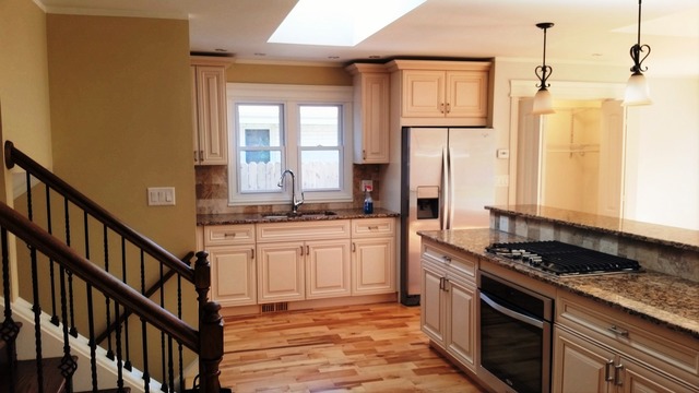 For Sale: 9805 Marion Ave Oak Lawn, IL 60453