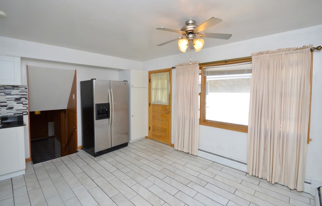 10212 S Komensky Ave