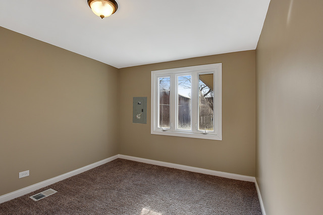 For Sale: 4035 W 90th St Hometown, IL 60456