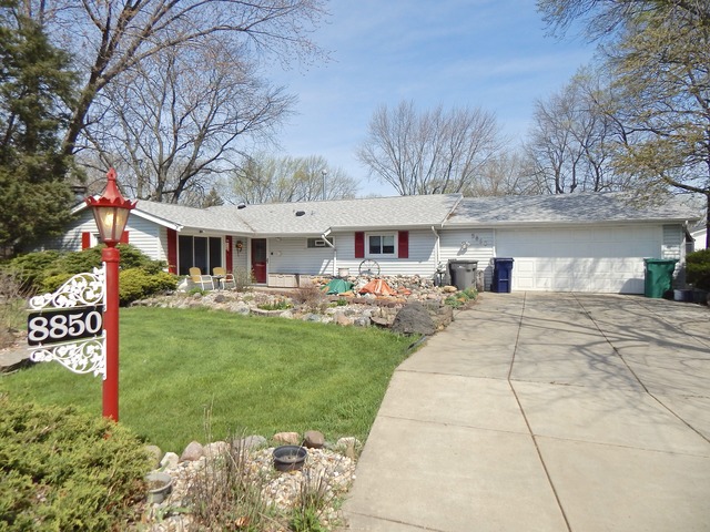 For Sale: 8850 Chadbourn Dr Orland Park, IL 60462