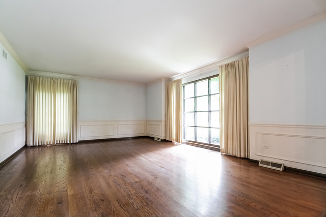 For Sale: 13041 S Pueblo Ct Palos Heights, IL 60463