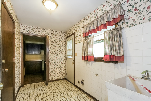 For Sale: 13041 S Pueblo Ct Palos Heights, IL 60463