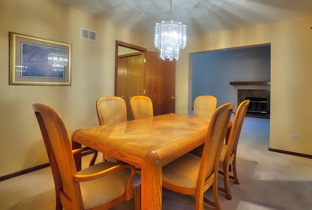 33 Commons Dr