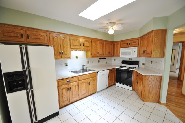 For Sale: 11152 Saratoga Dr Orland Park, IL 60467