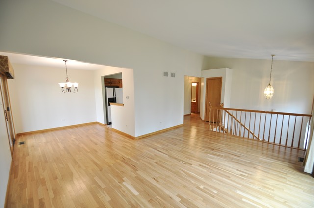 For Sale: 11152 Saratoga Dr Orland Park, IL 60467